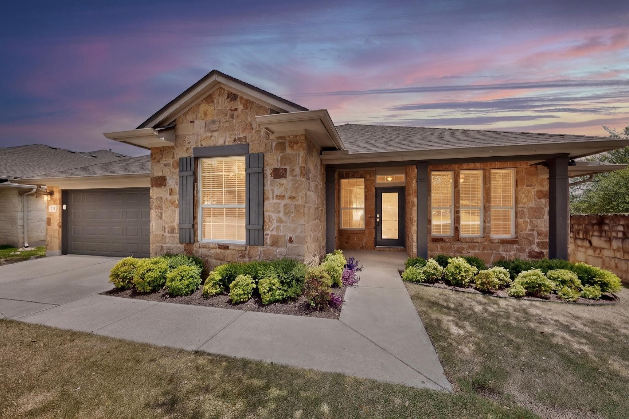130 Canterbury Dr