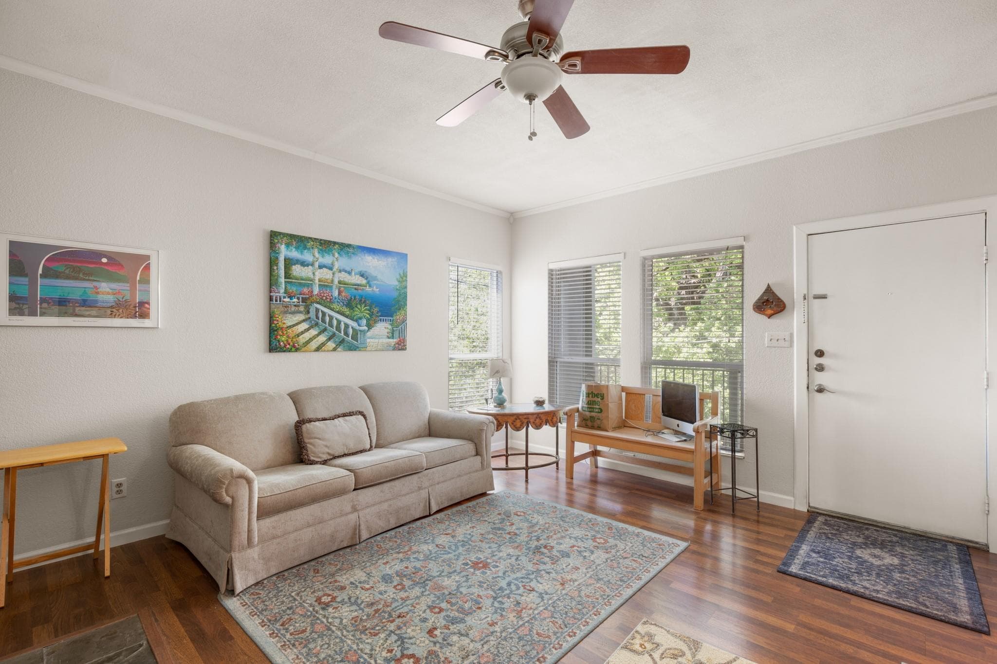1509 W 39th 1/2 St #208