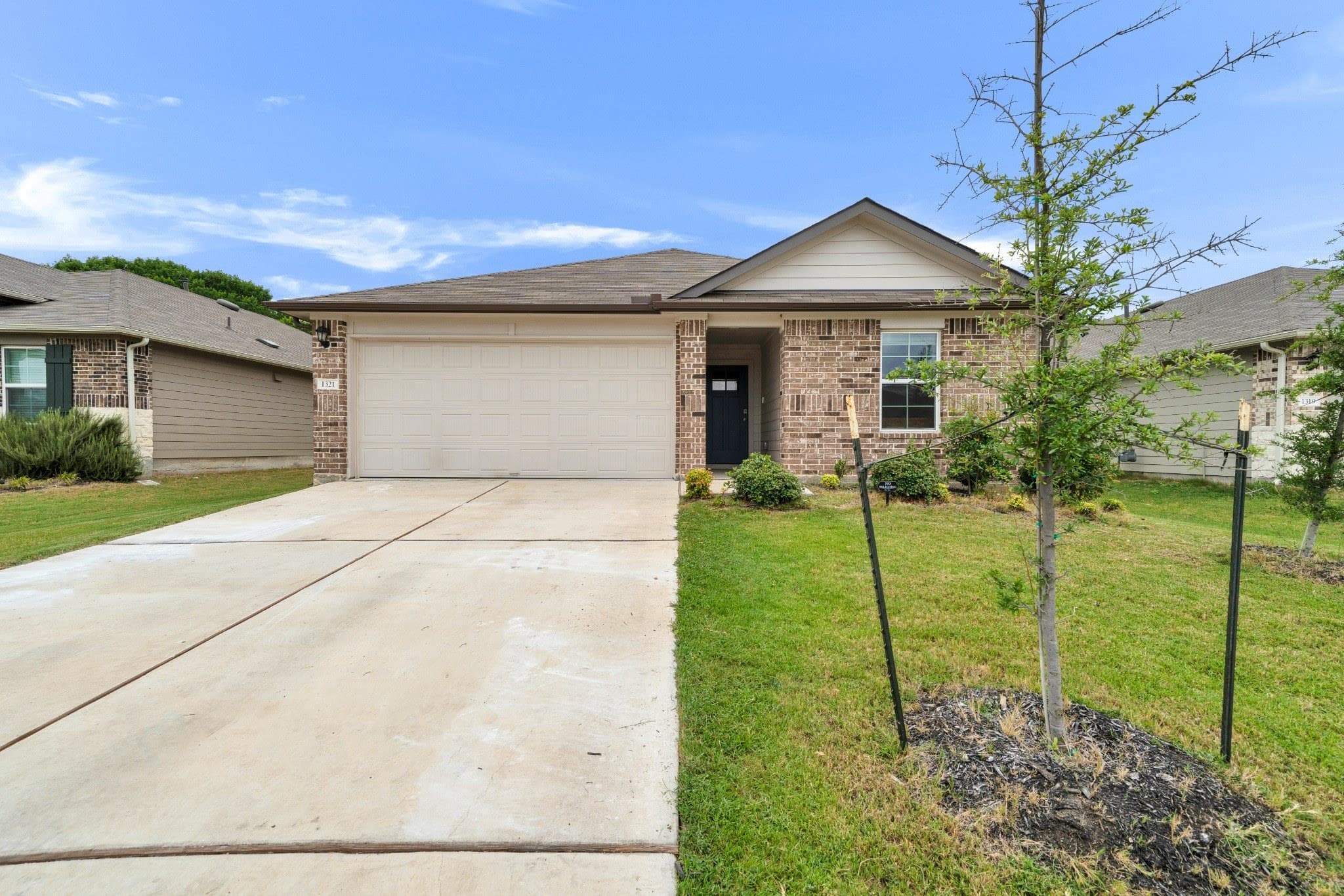 1321 Camden Ln