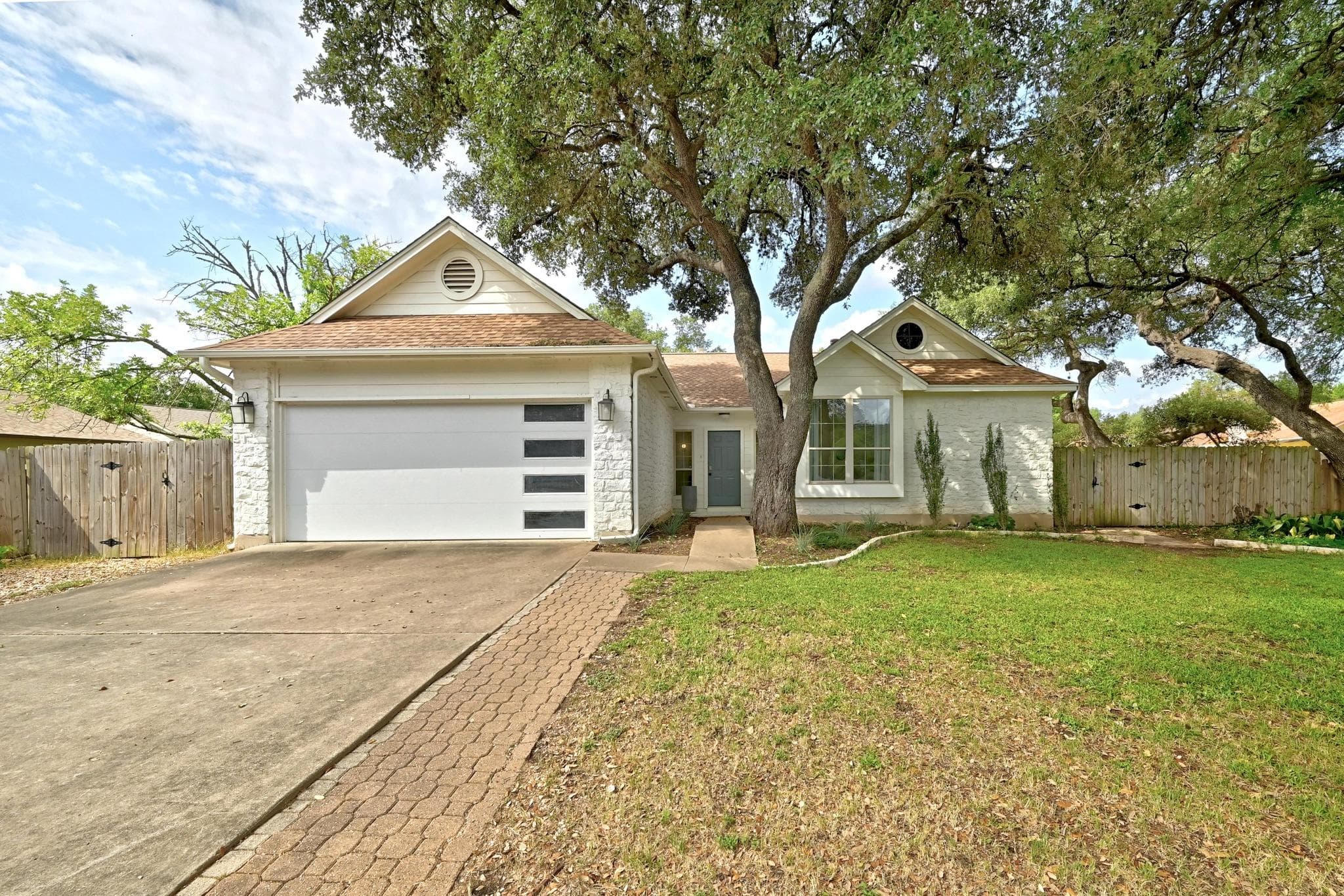 5807 Convict Hill Rd