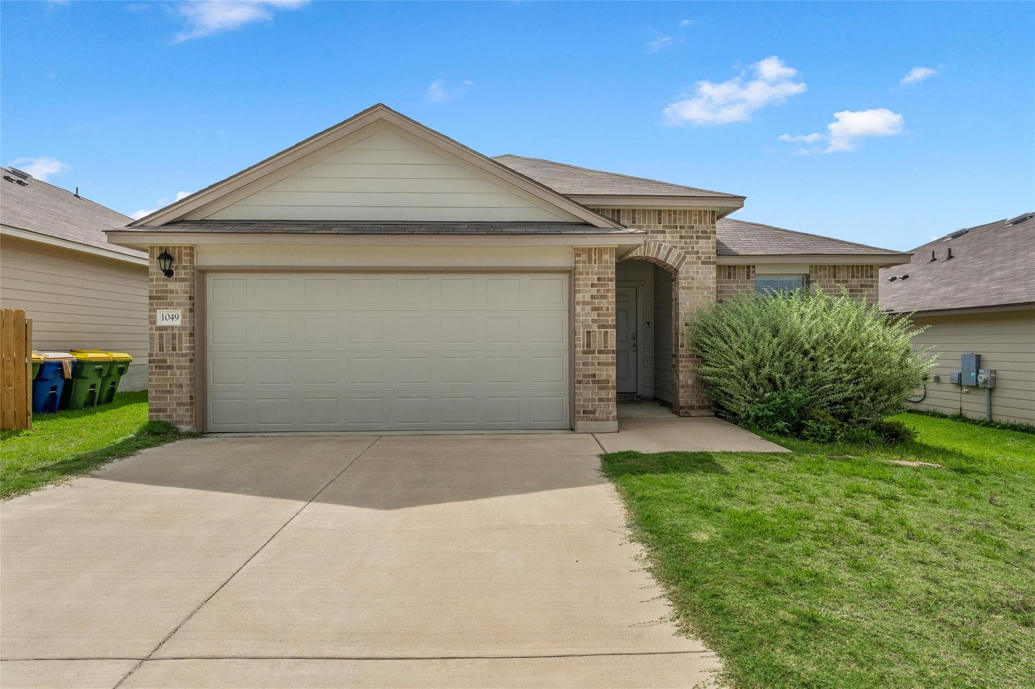 1049 Velvet Ct