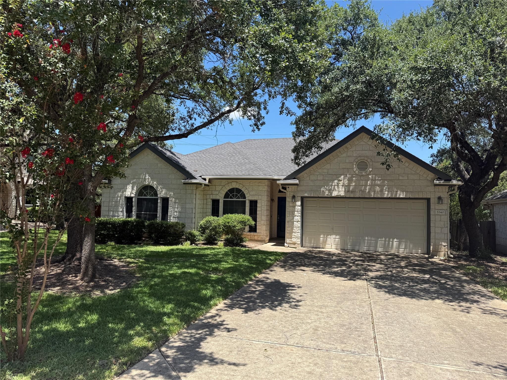 5340 Moon Shadow Dr