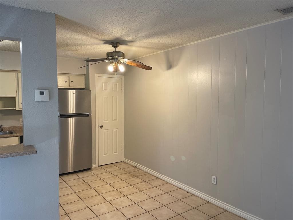 2304 Barton Village Cir #104