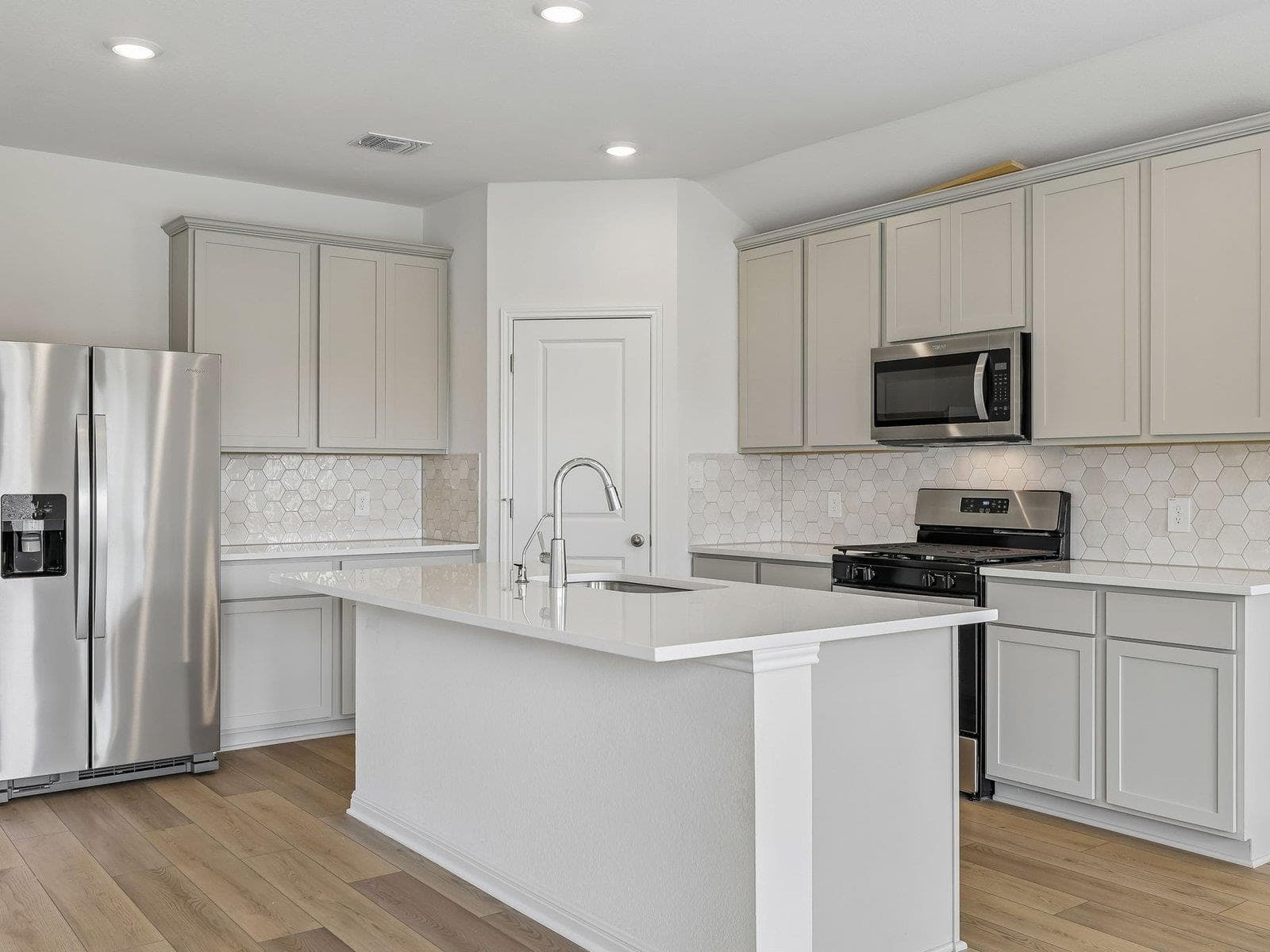 160 Coopers Hawk Crst