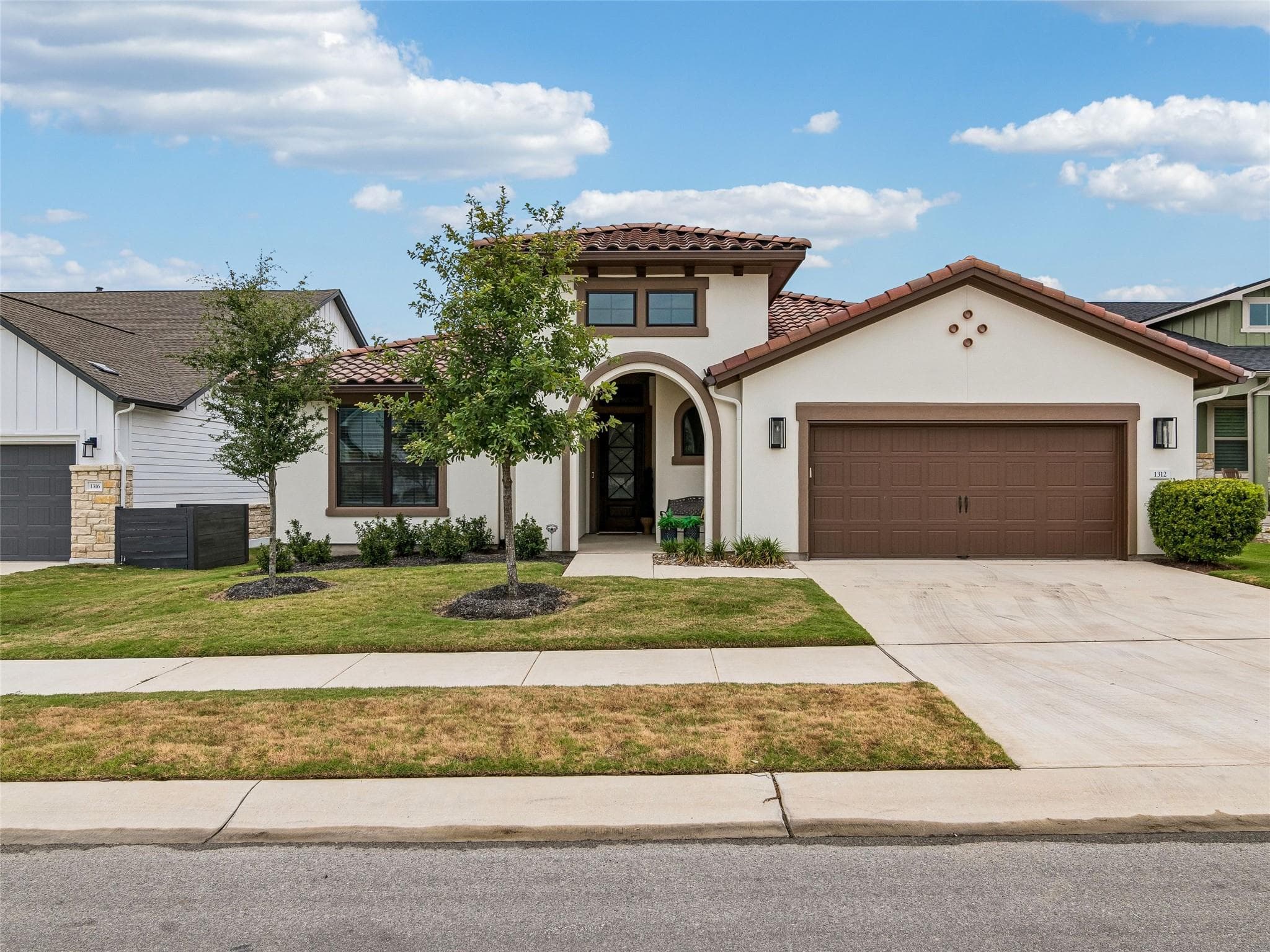 1312 Dancing Oak Ln