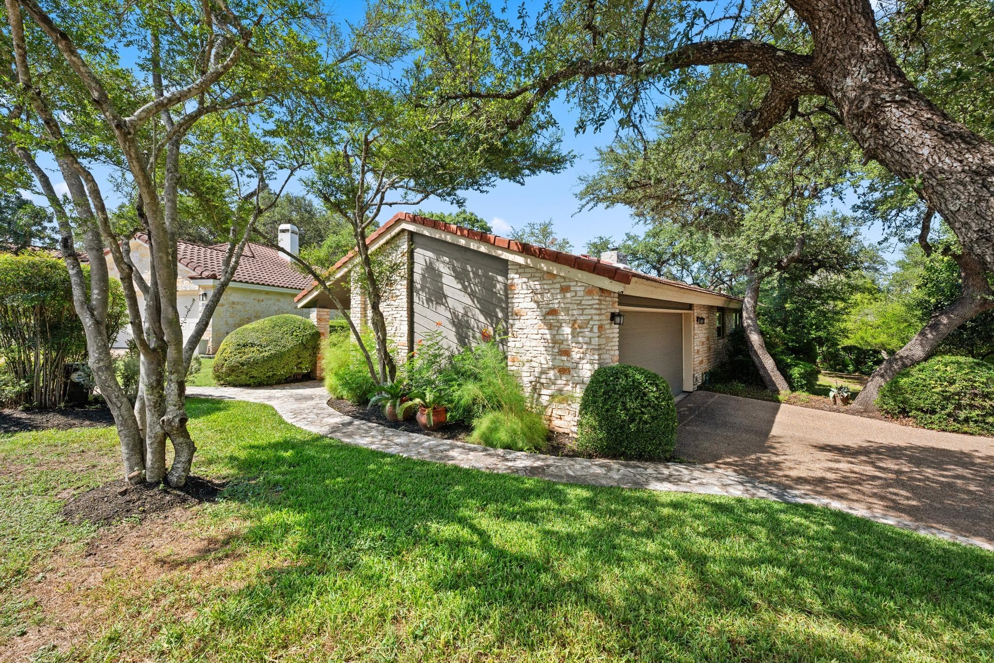 102 Crescent Blf