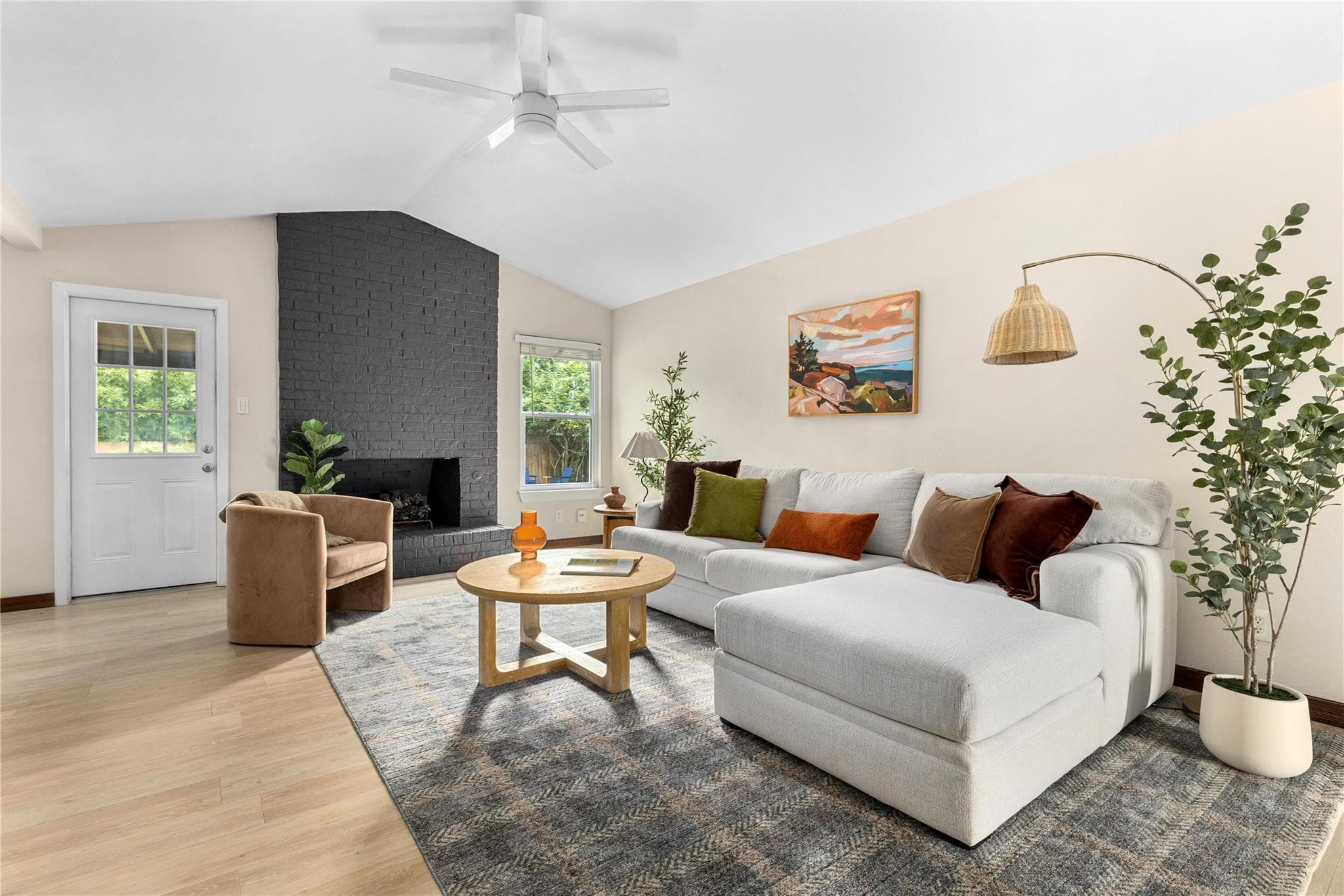 2301 Village Cir