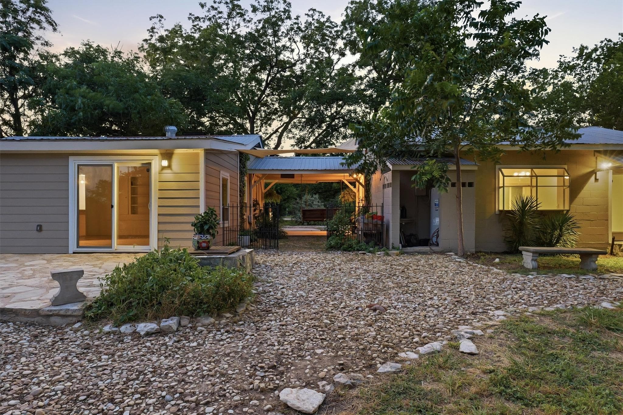 2108 River Rd