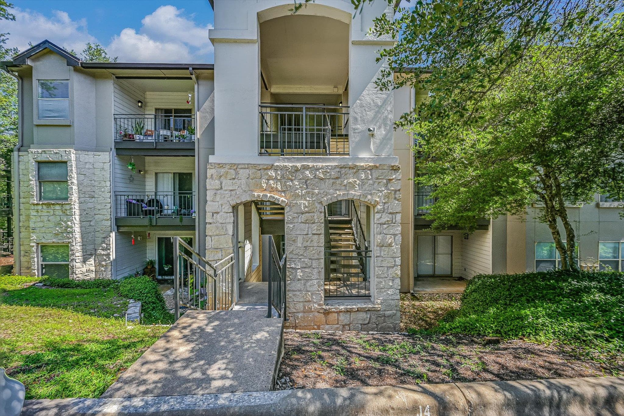 6000 Shepherd Mountain Cv #1011