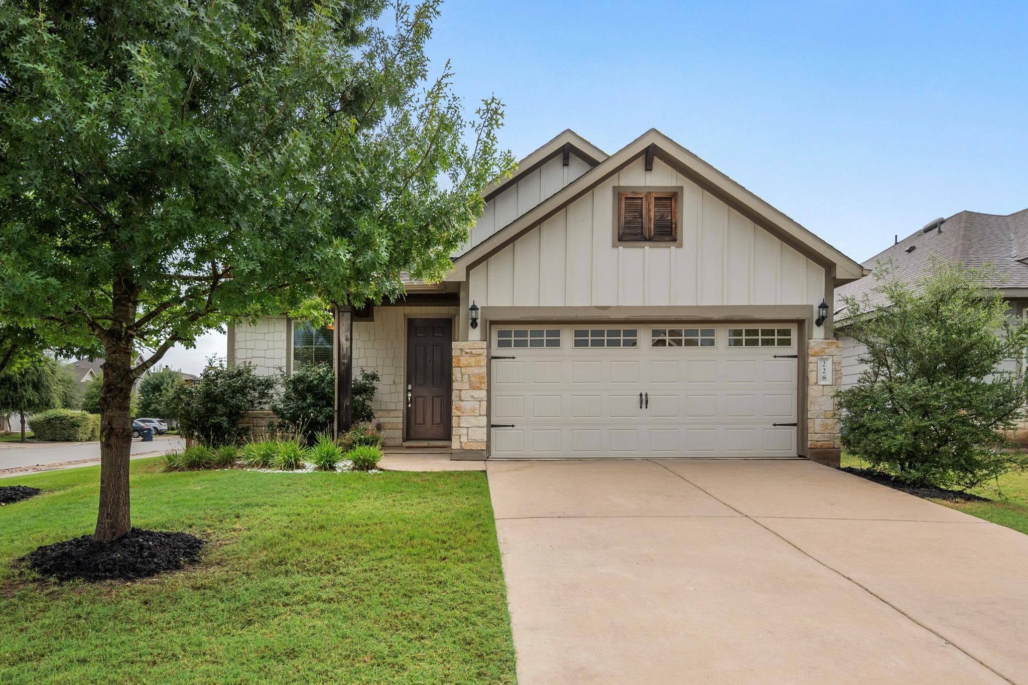 228 Bonnet Blvd