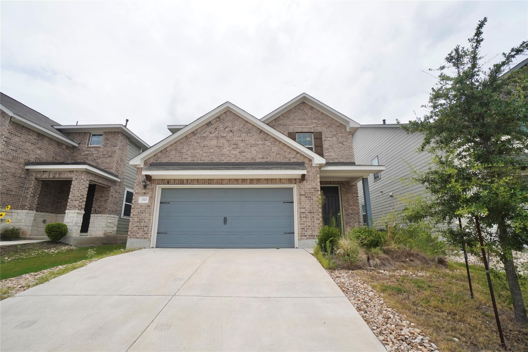 2513 Danbury Ln