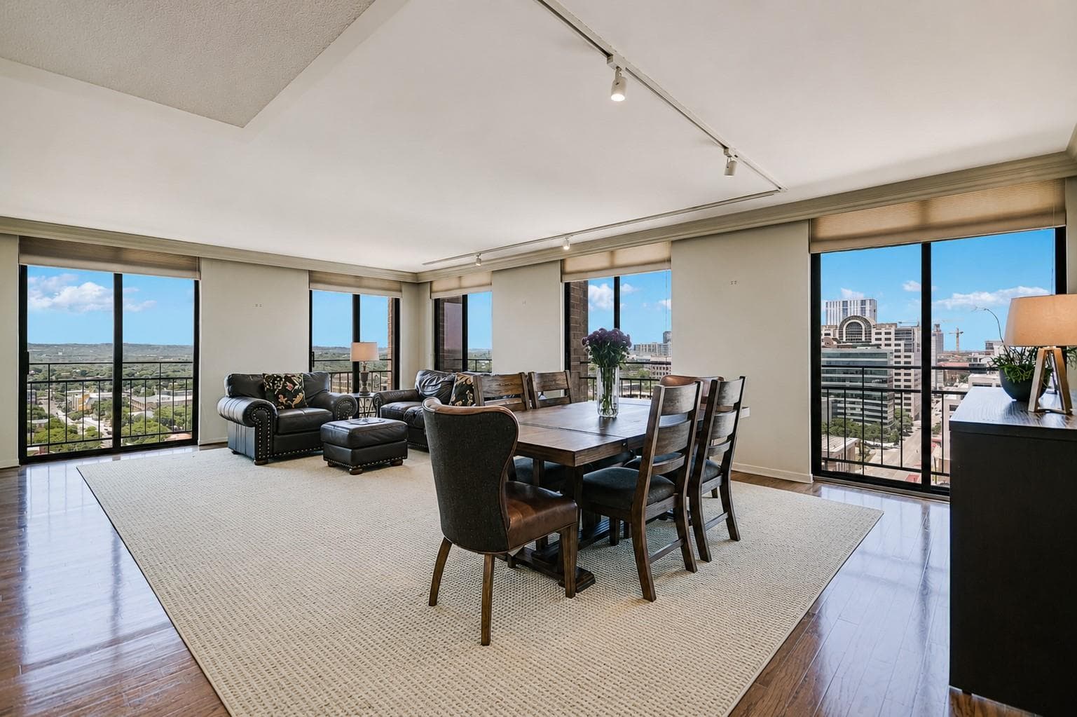 1122 Colorado St #1902