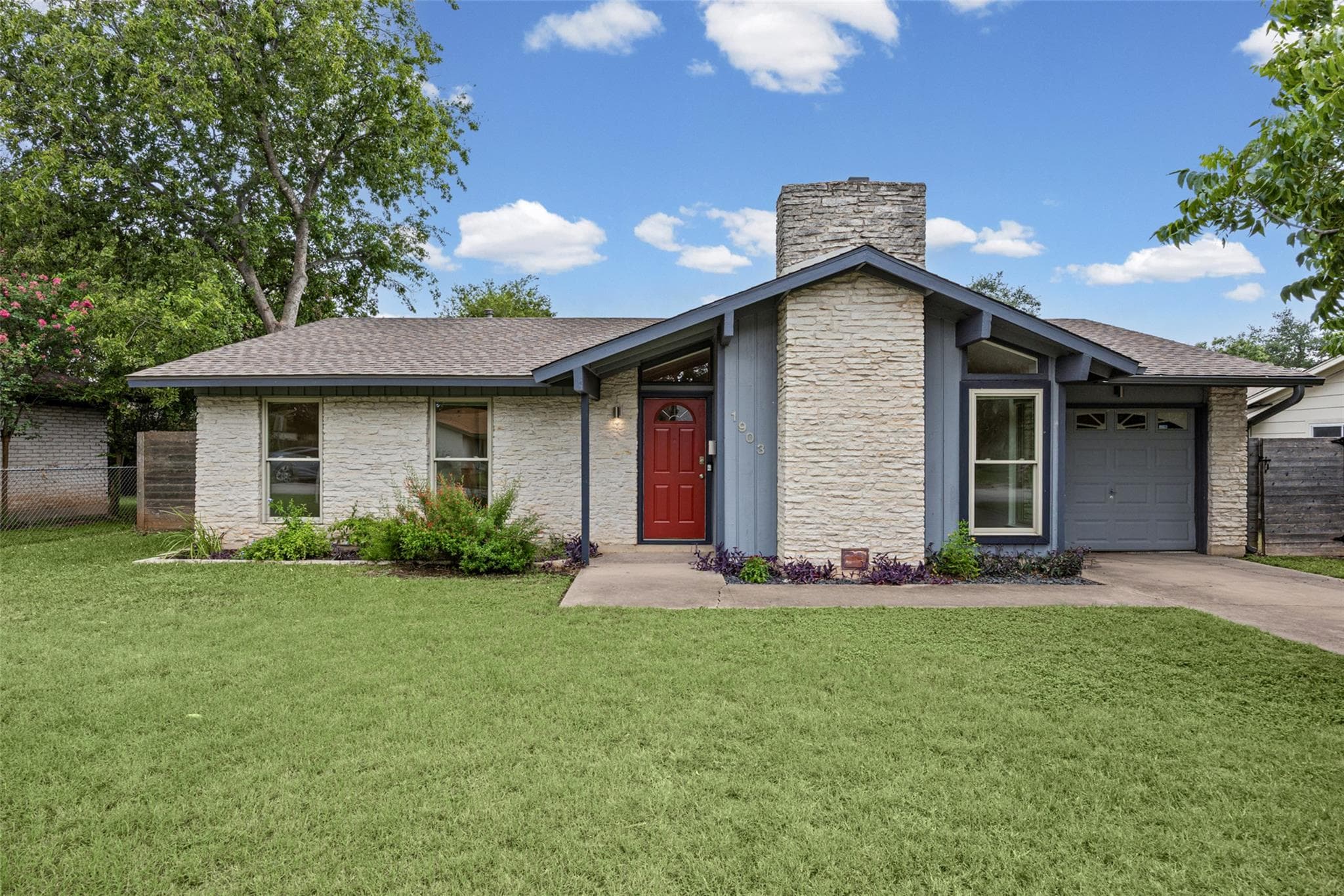1903 Joy Ln
