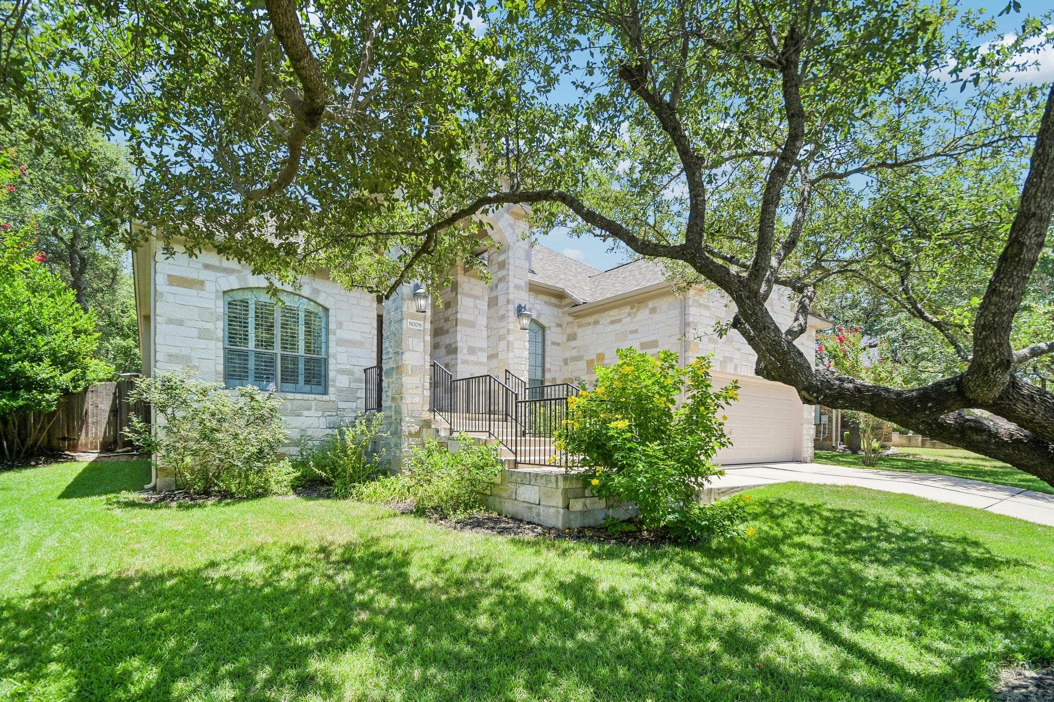 8008 Ladera Verde Dr