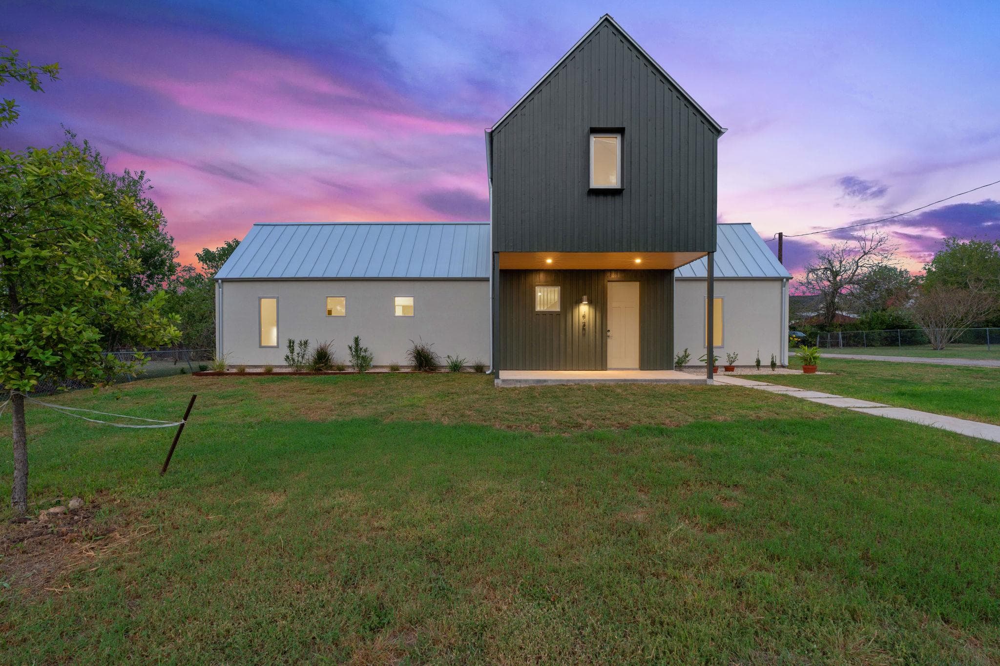 420 S Brazos St