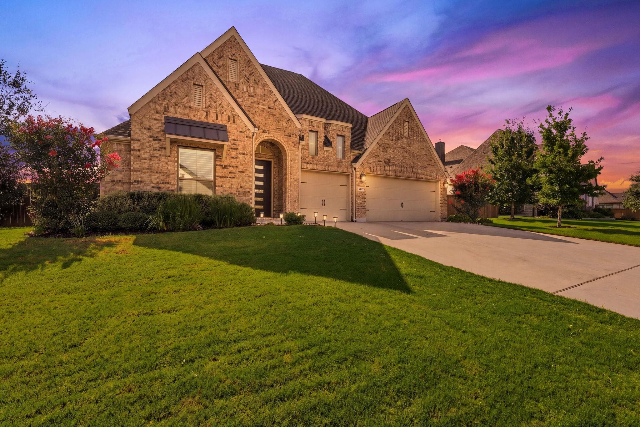475 Desert Willow Way