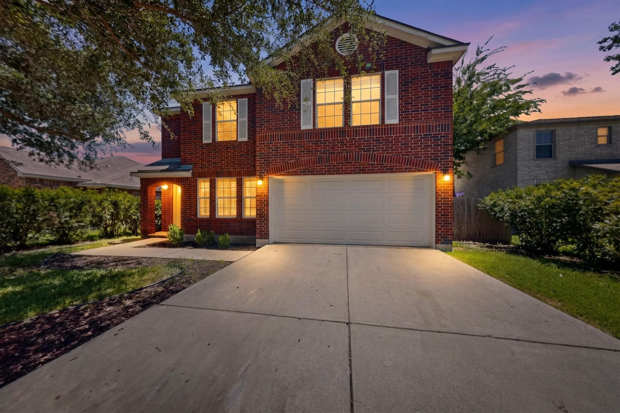 2014 Woodway Dr