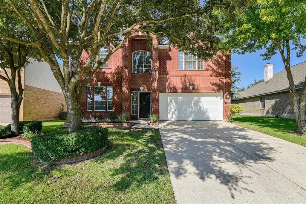 20308 Farm Pond Ln