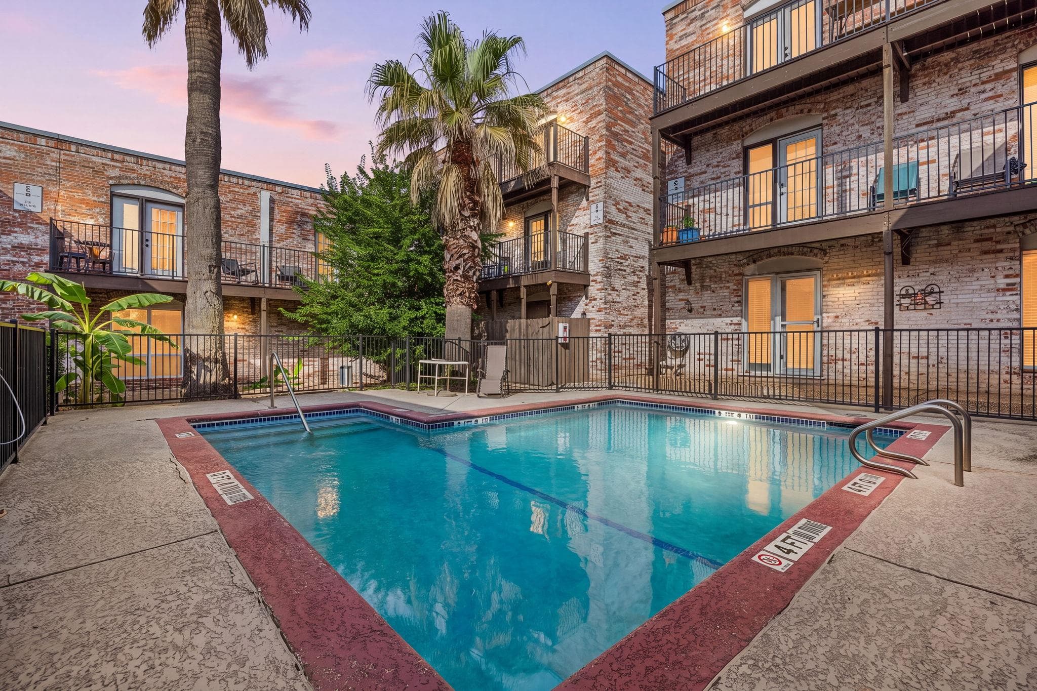 6501 E Hill Dr #111