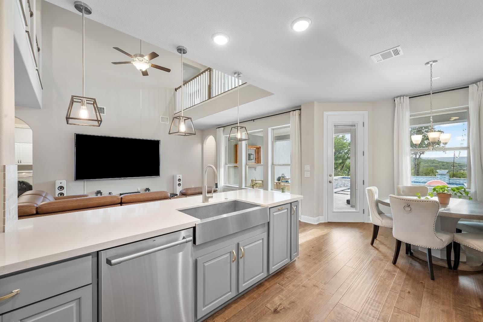 2709 Villa Capri Ct