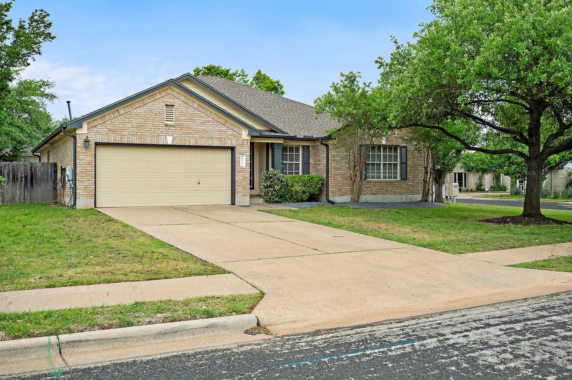 16700 Anjou Ln