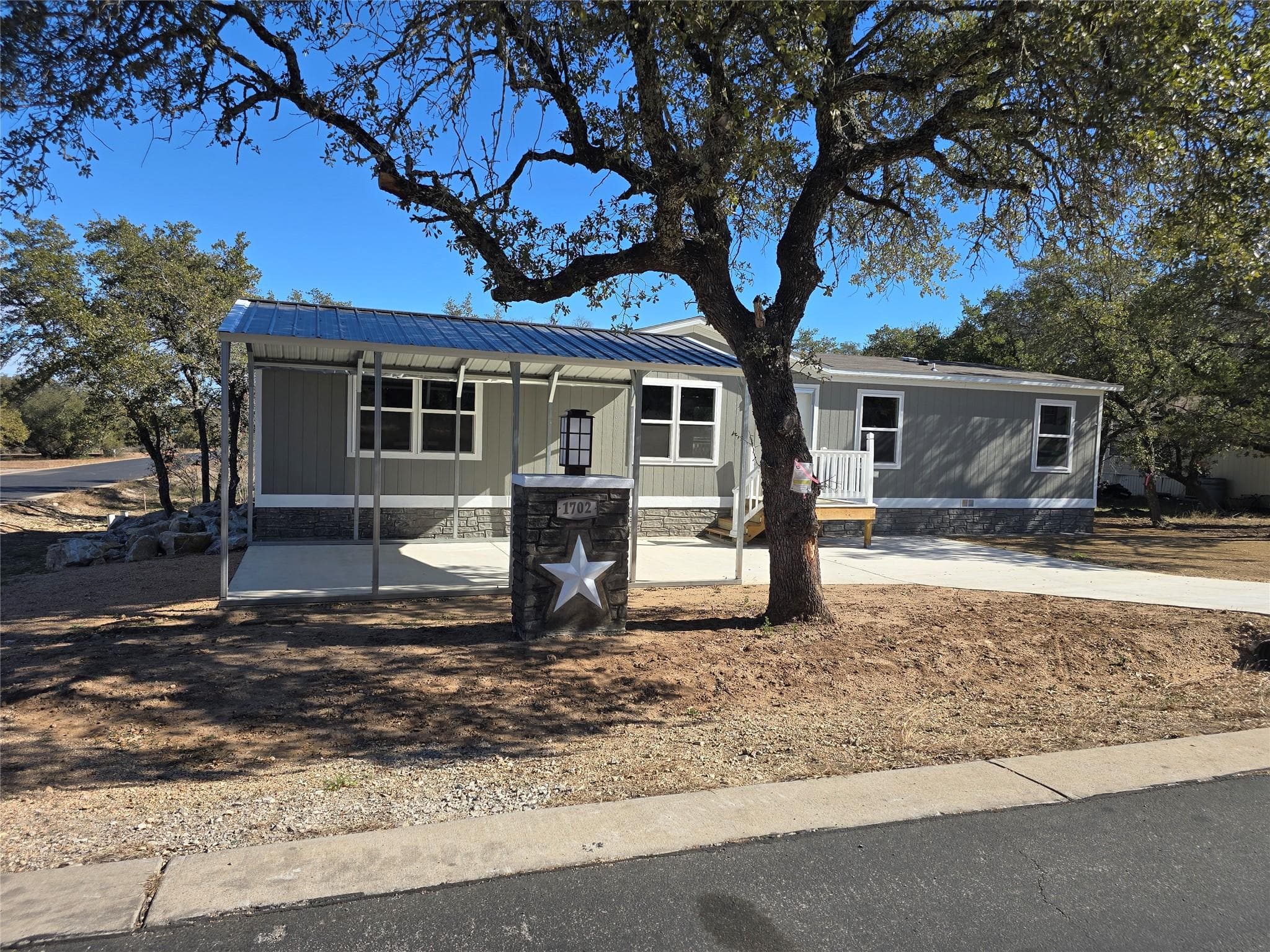 1702 Fox Foot Dr