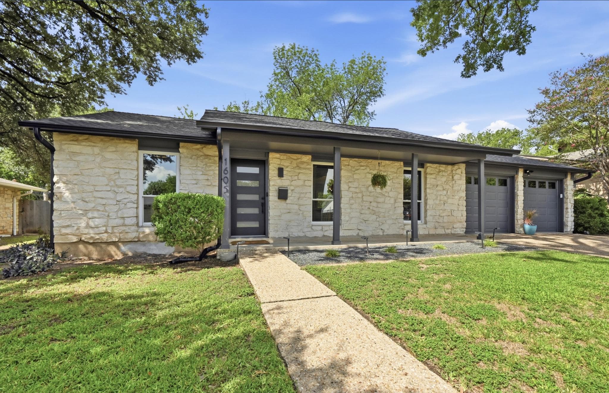 1605 Springer Ln