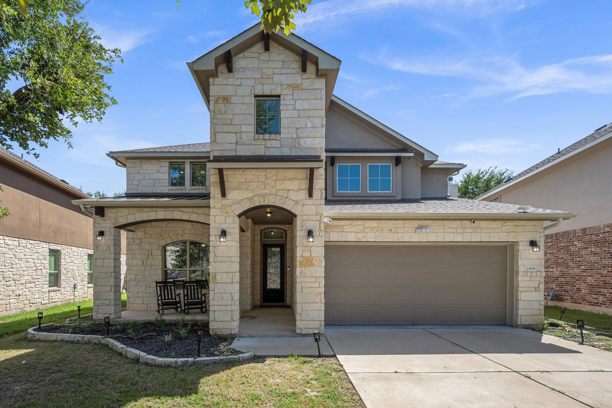 2509 Etta May Ln