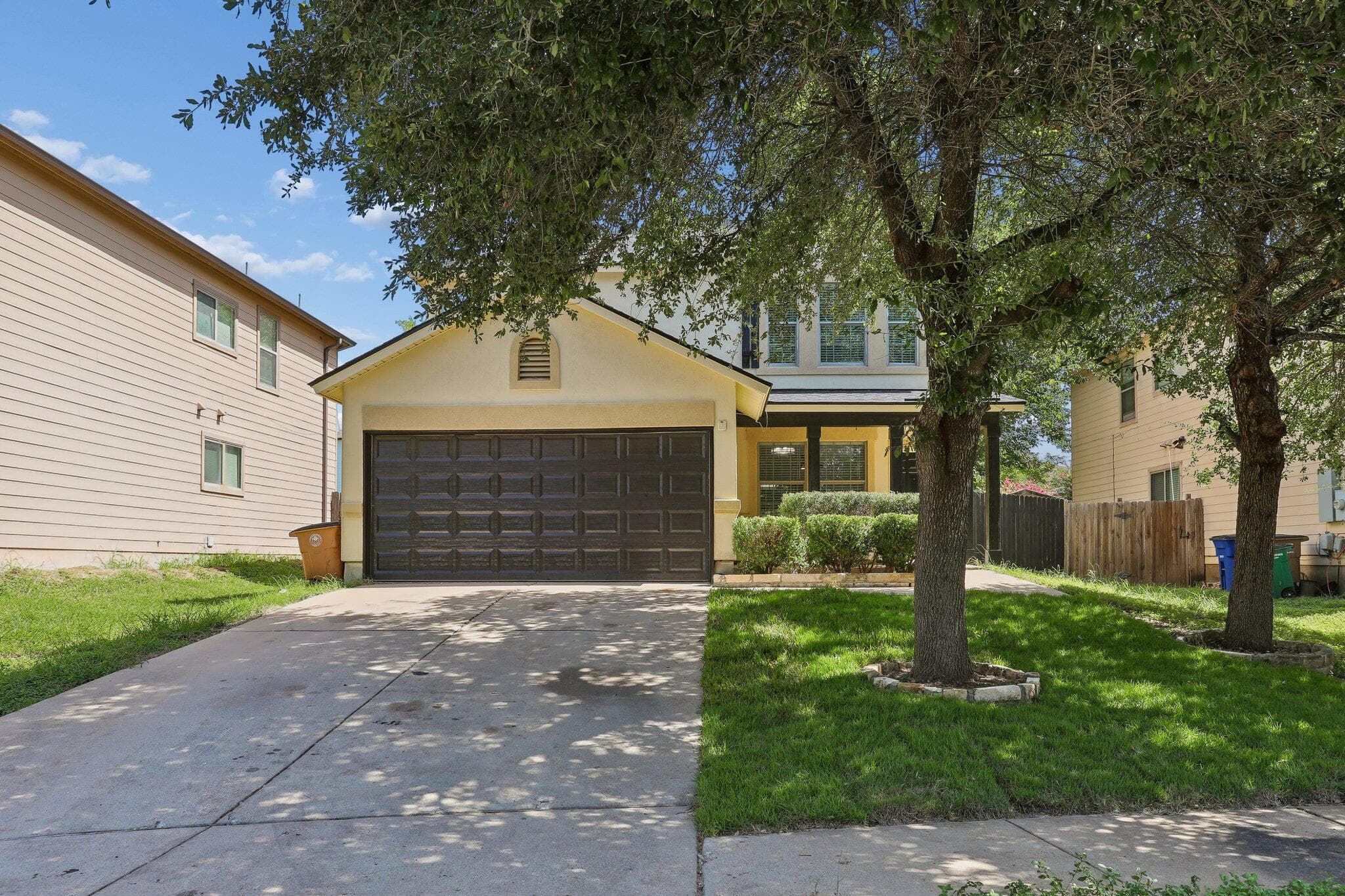 4504 Lyra Cir