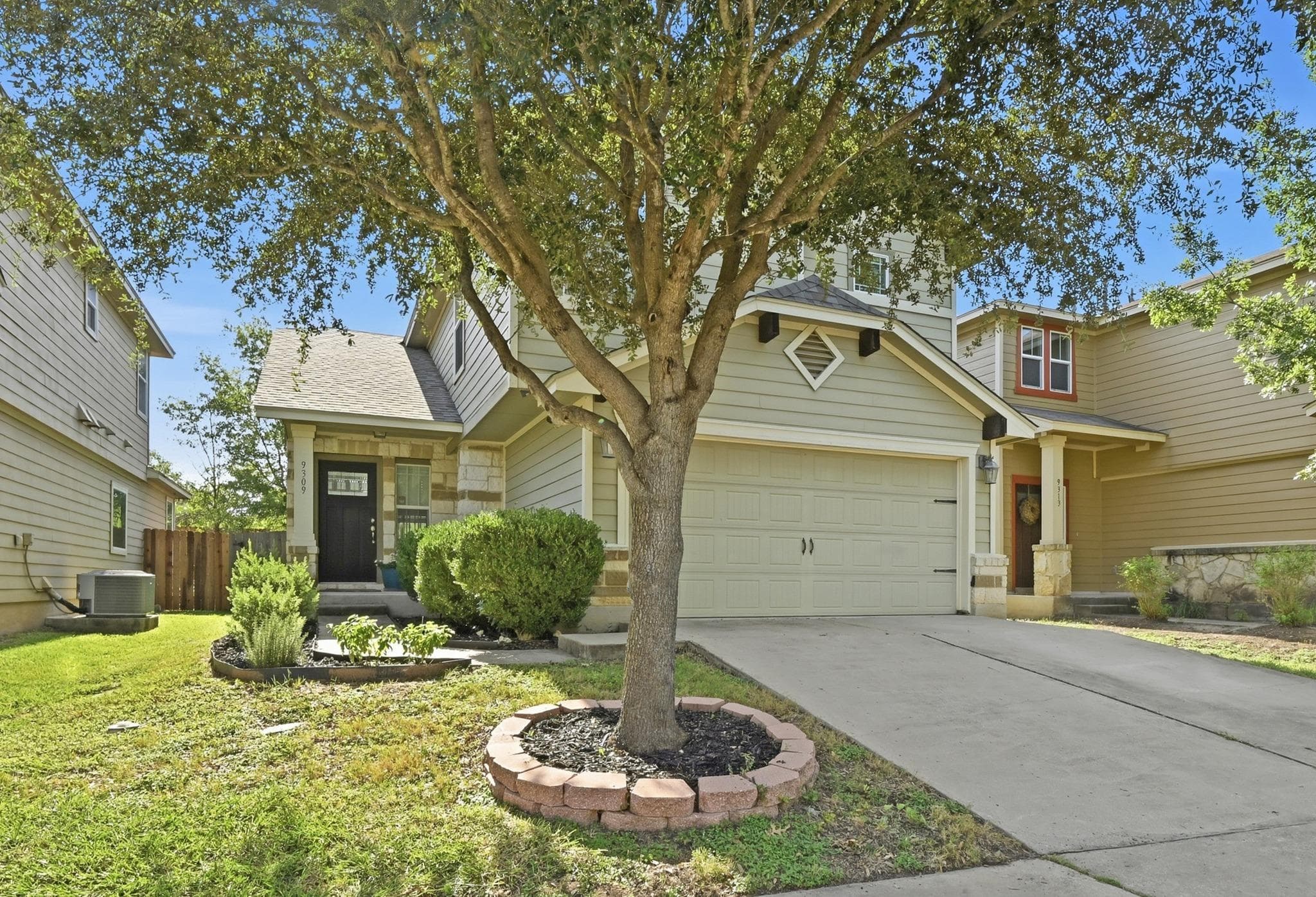 9309 Sweetgum Dr