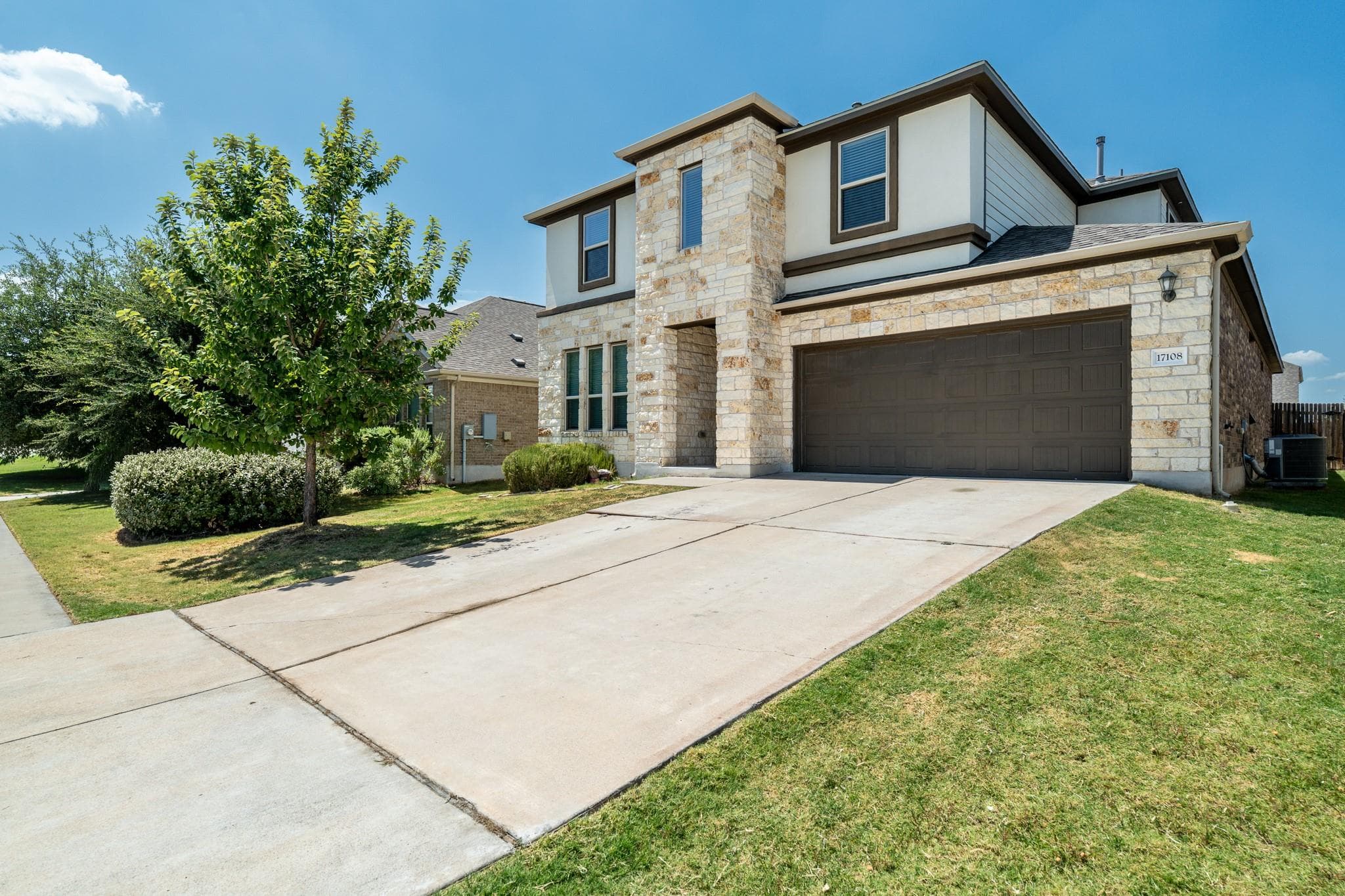 17108 Lathrop Ave