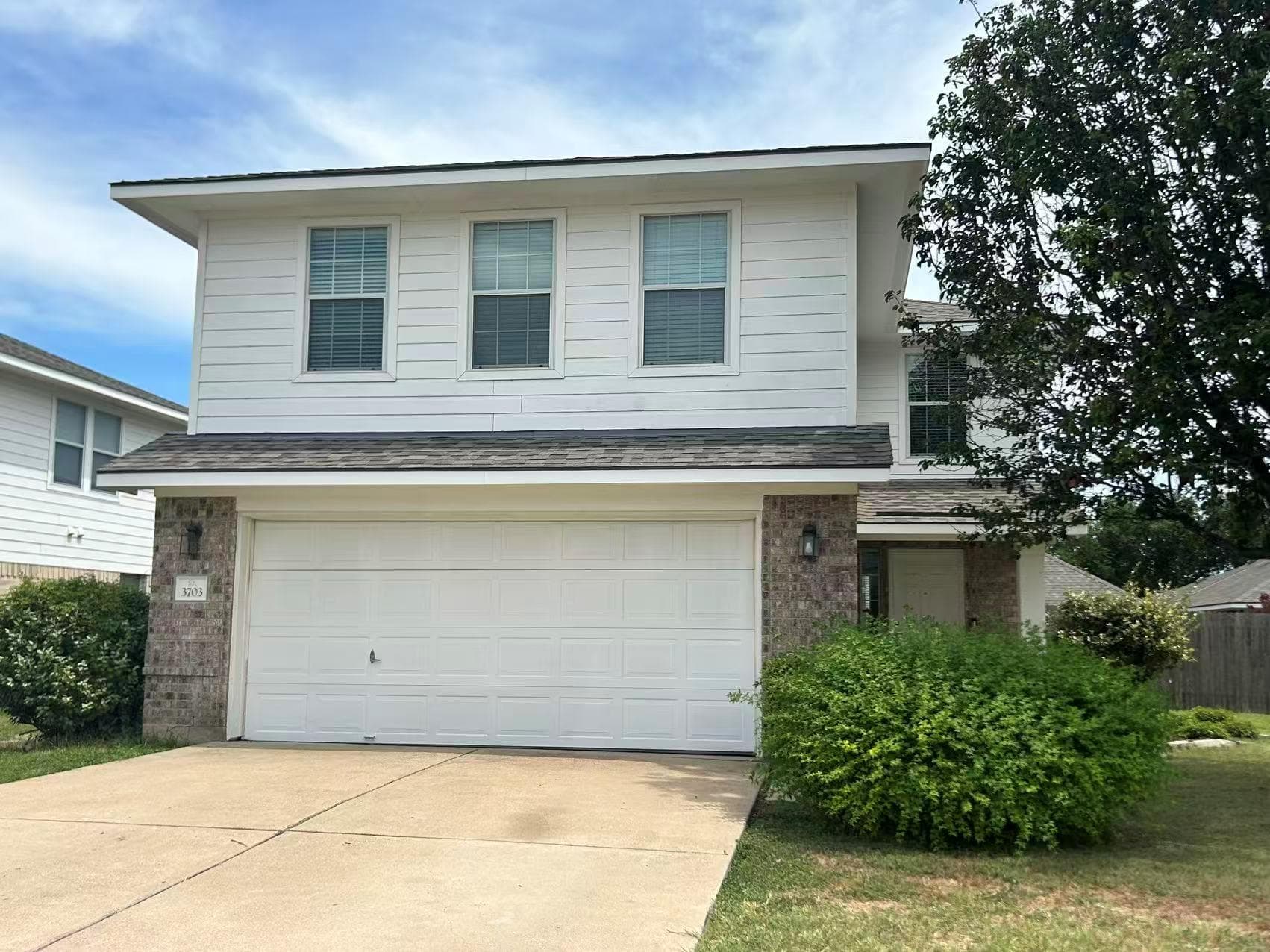 3703 Holden Ct