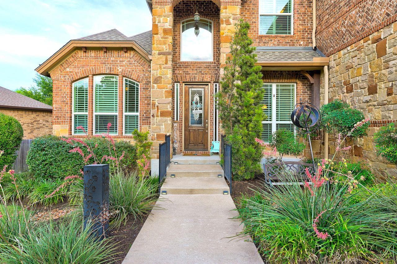 1919 Mulligan Dr