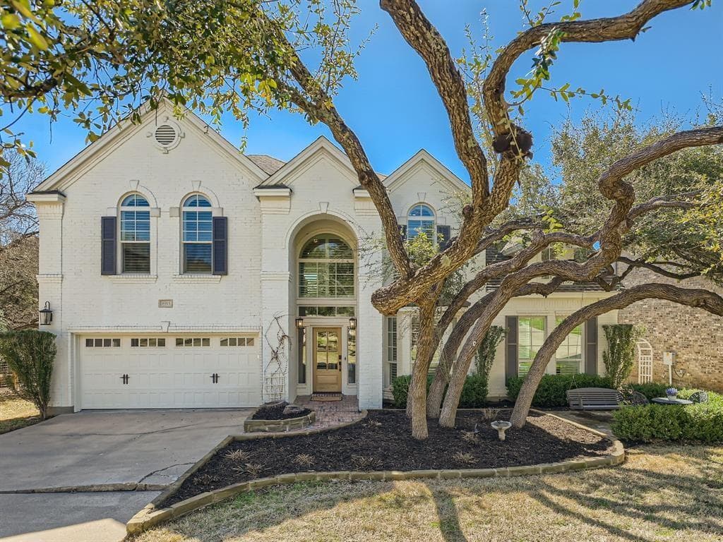 8915 Spicebrush Dr
