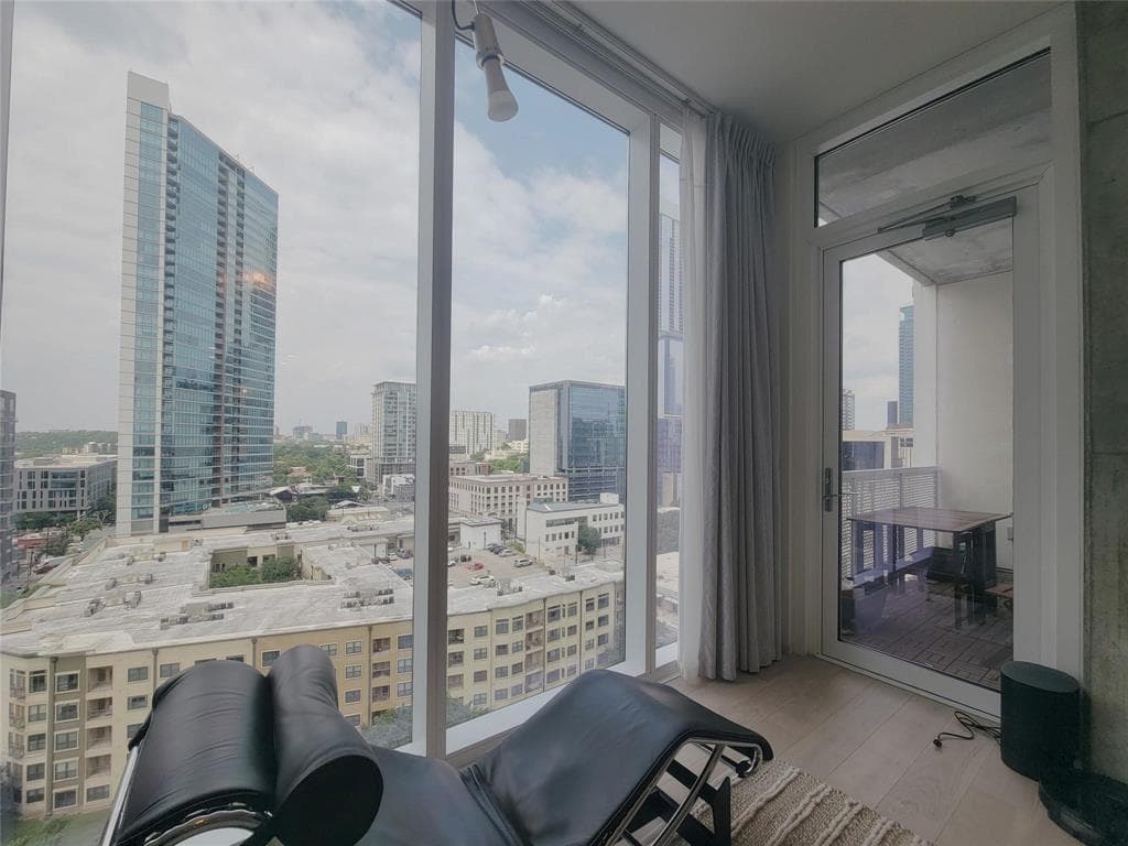 301 West Ave #1203
