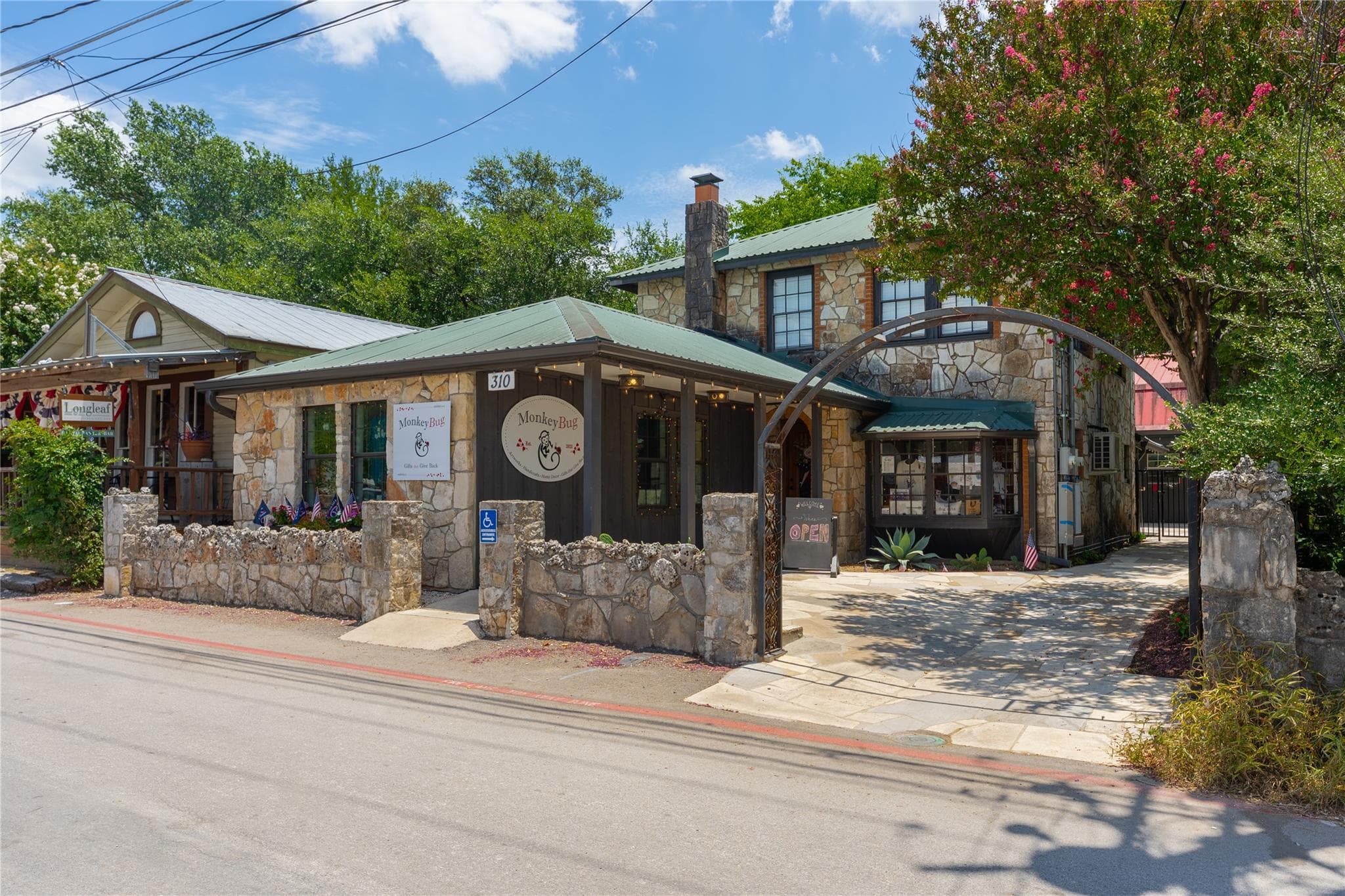 310 WIMBERLEY Sq