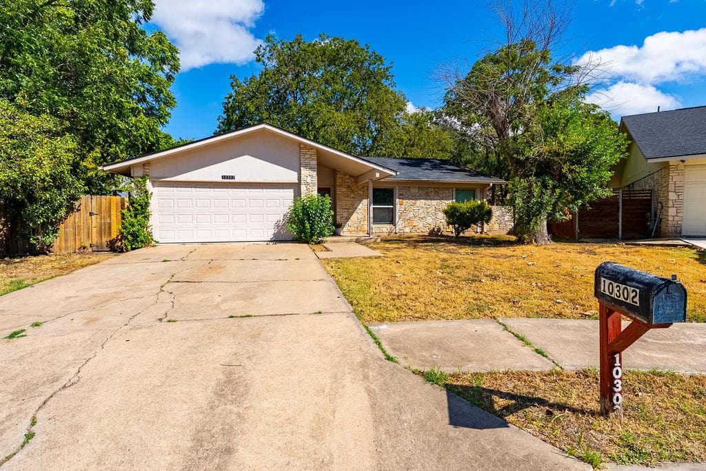 10302 Stubble Quail Cir