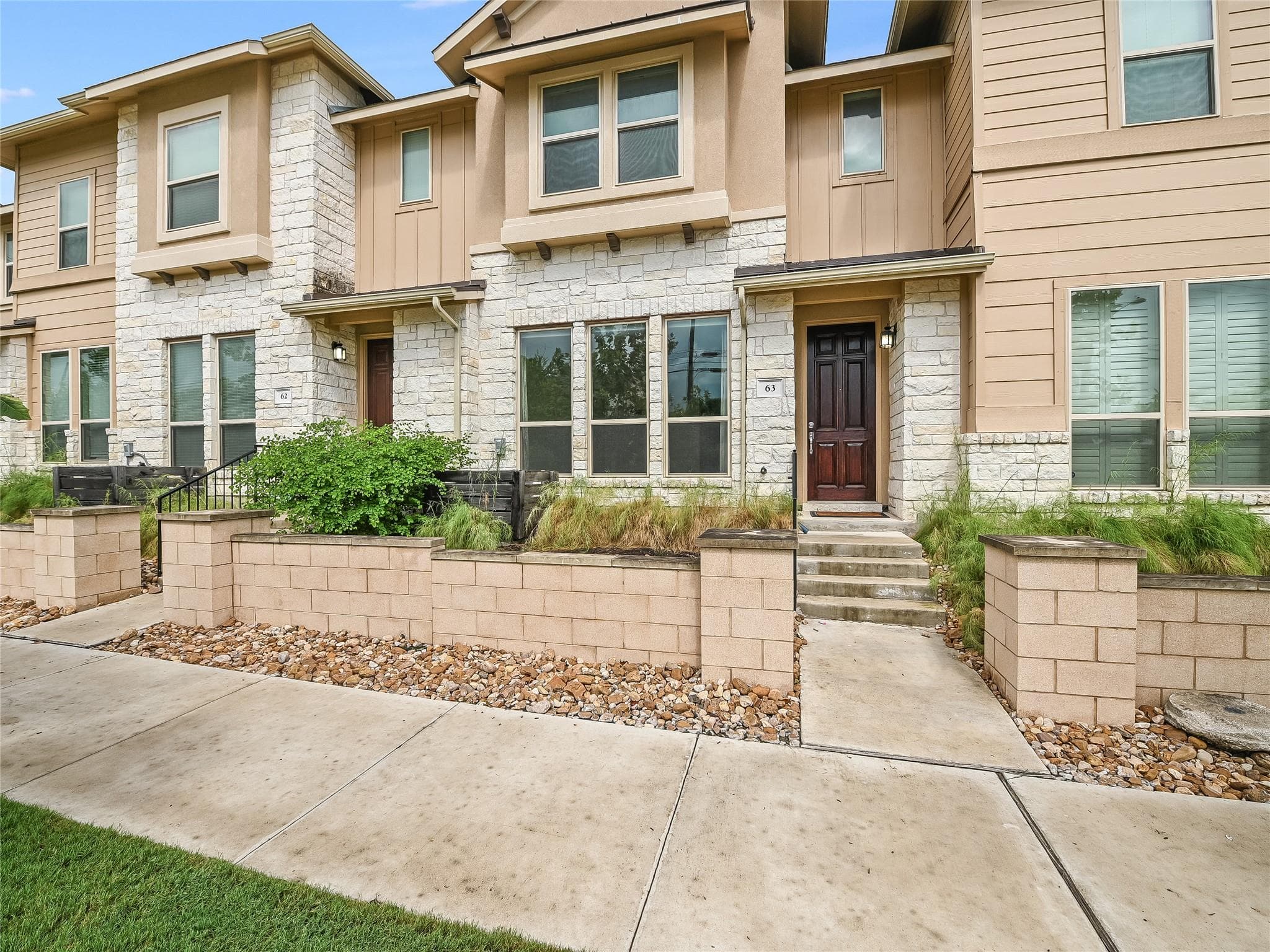 6814 E Riverside Dr #63