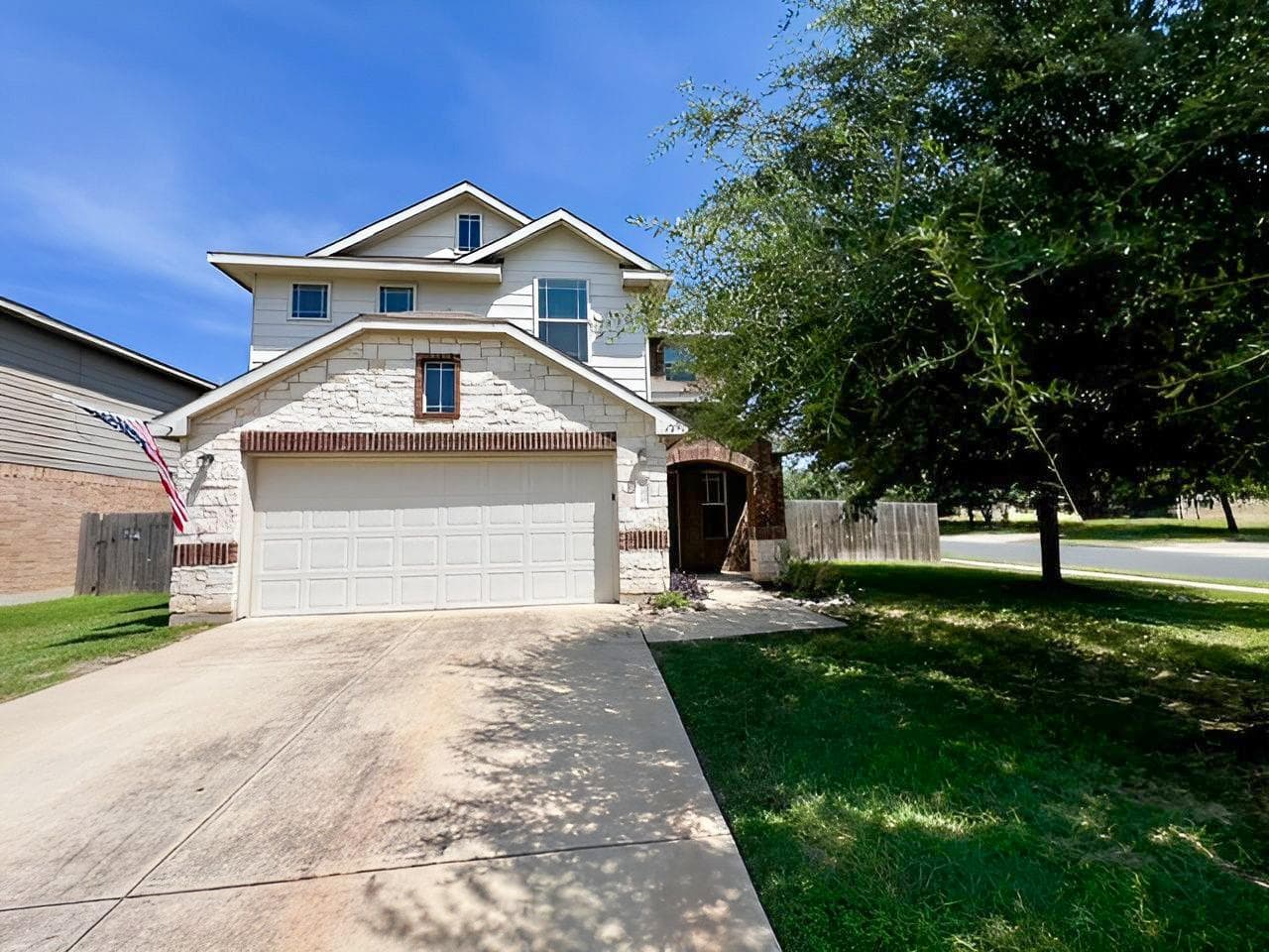 100 Magpie Goose Ln
