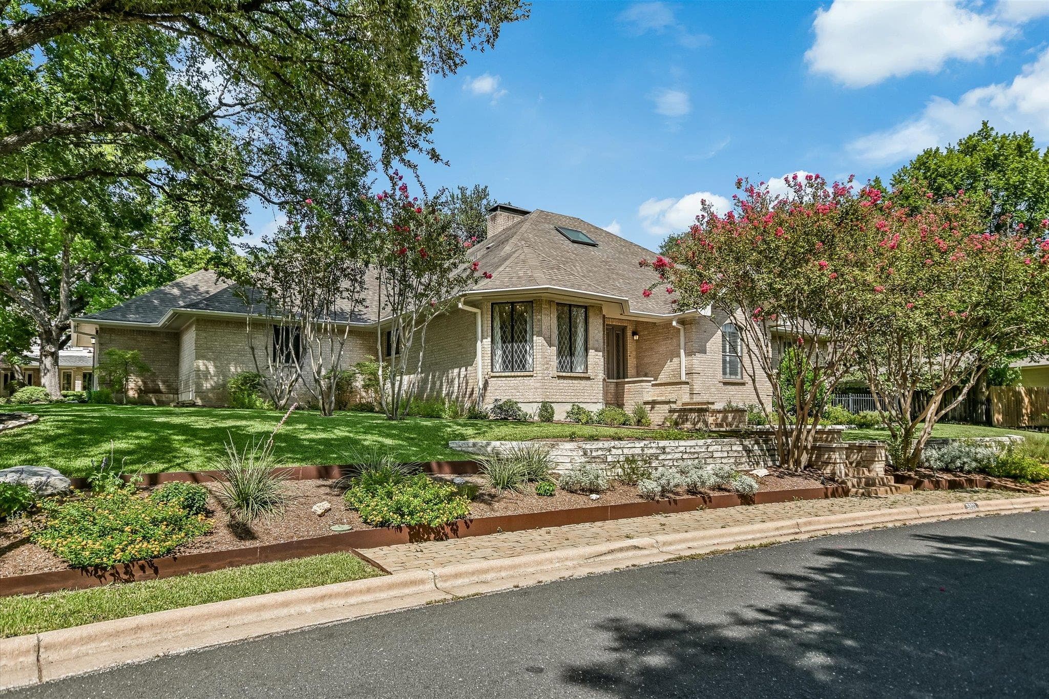 5801 Harrington Cv