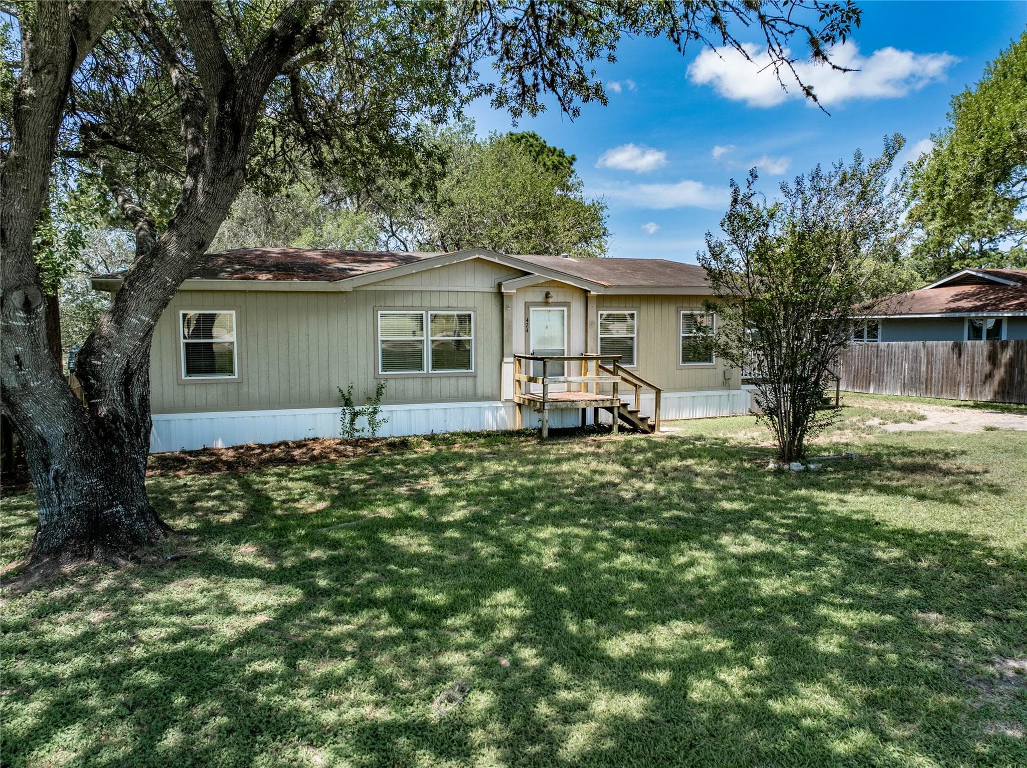 424 Ellinger Rd
