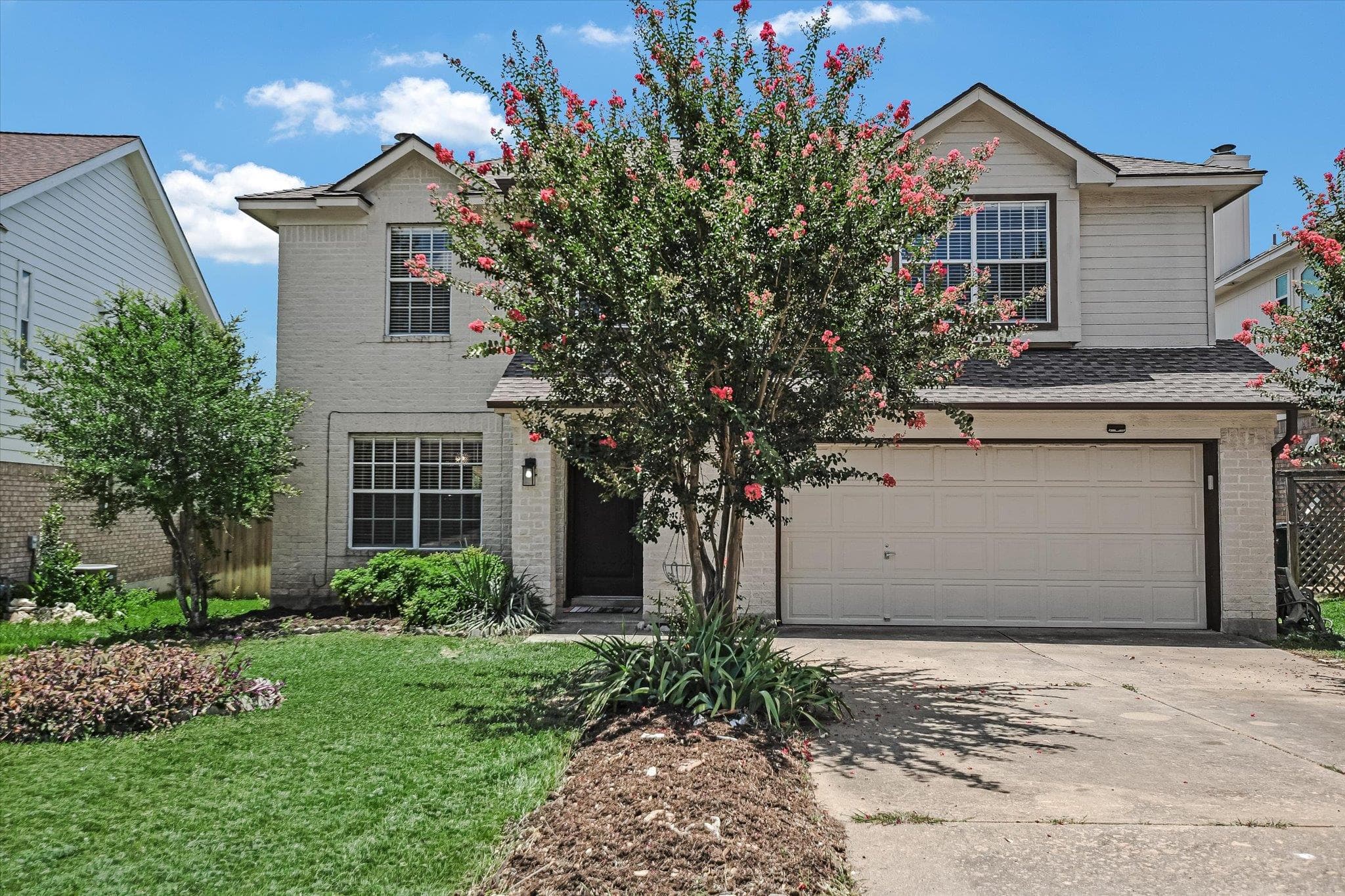 8111 Hawick Dr
