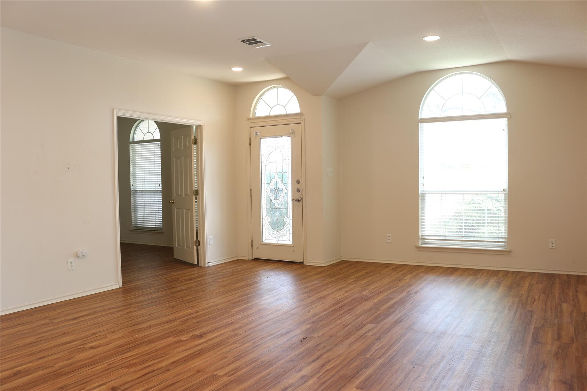 1811 W Pflugerville Pkwy