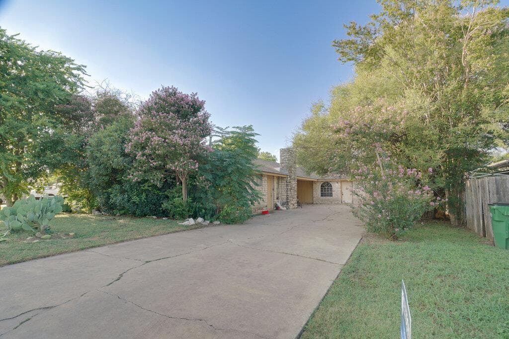 1206 Westcott Dr #B