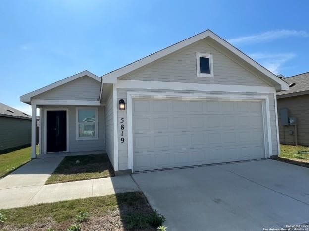5819 Antonio Pl