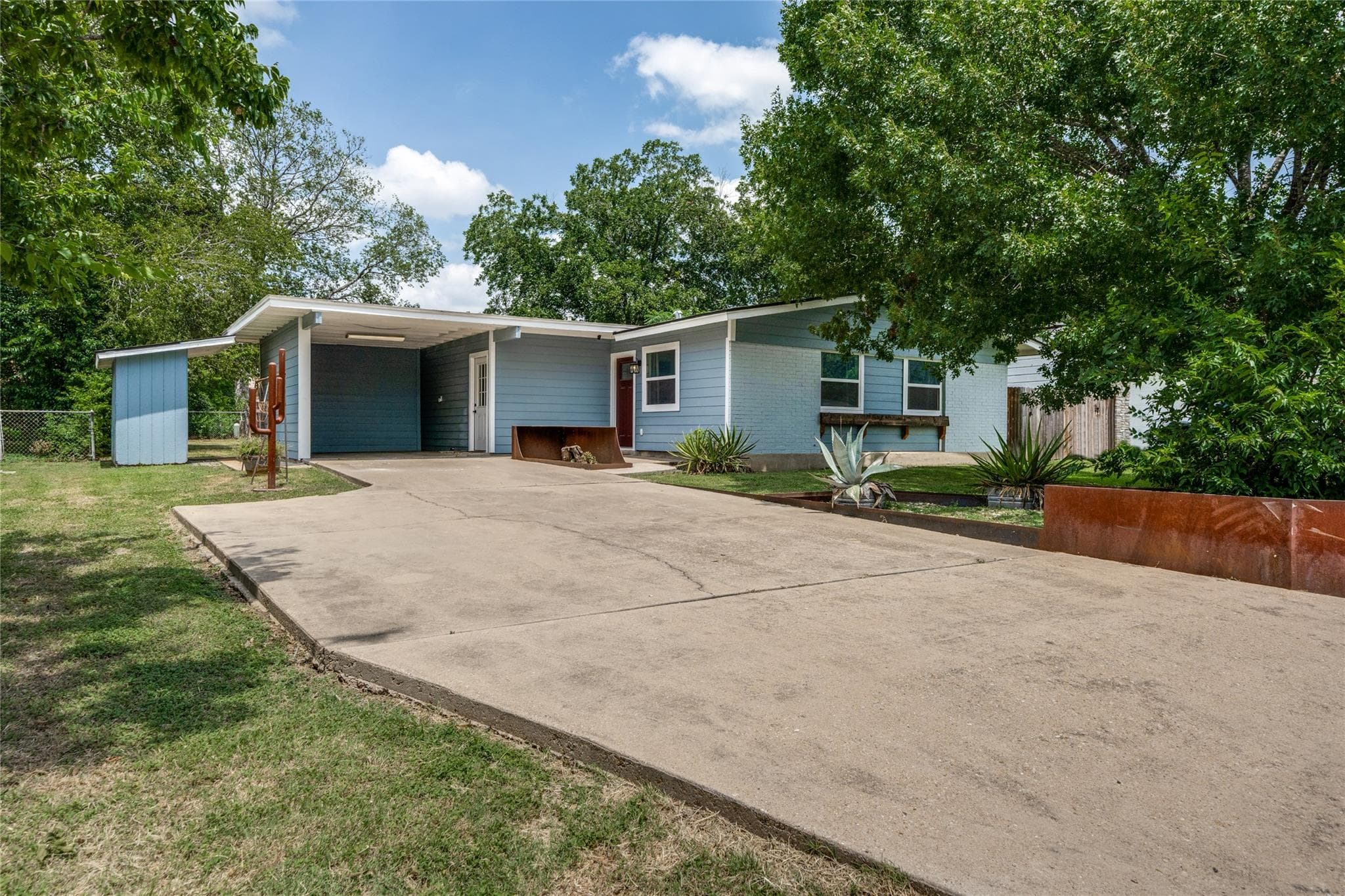 304 Tamworth Ave