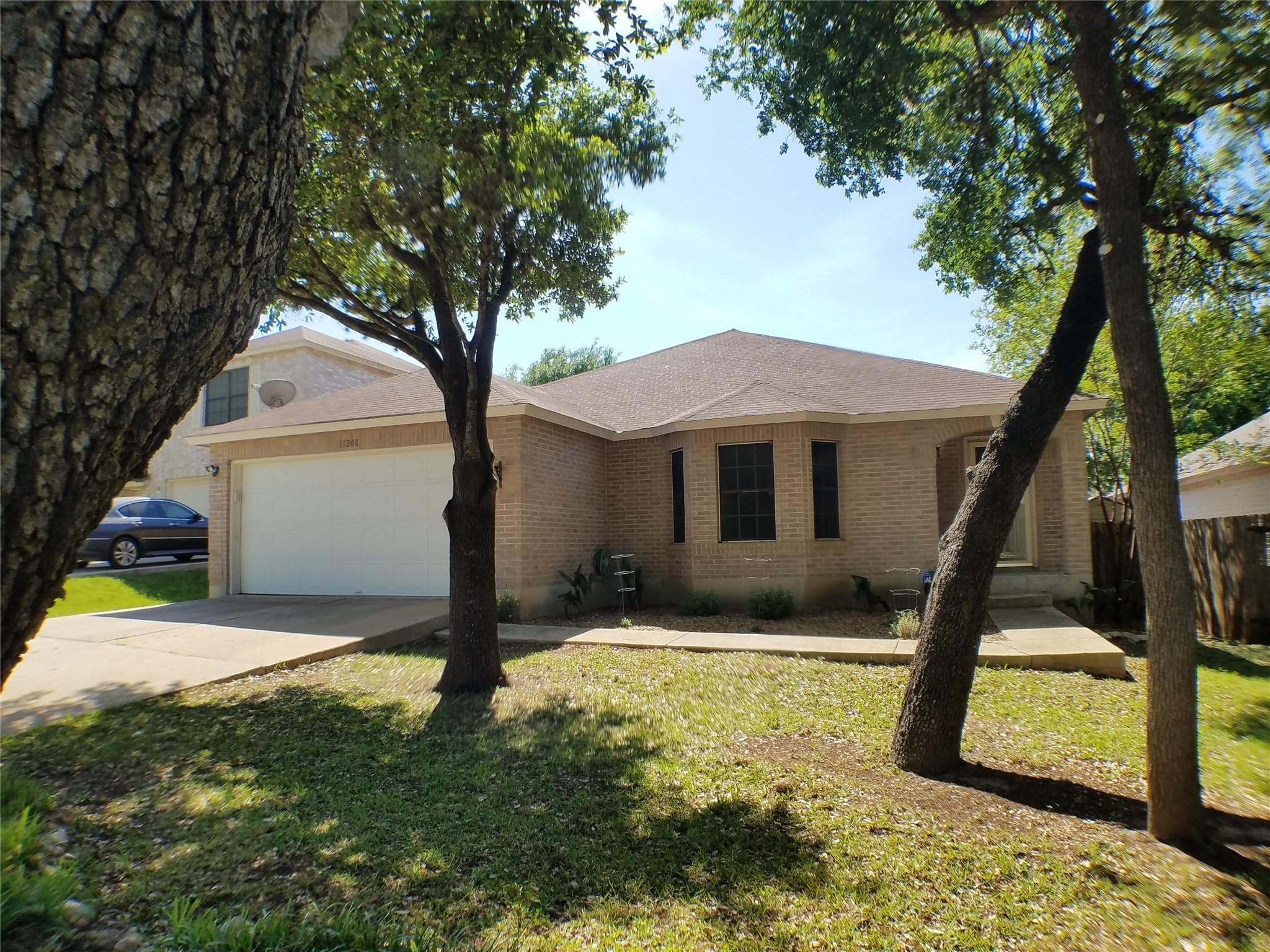 11208 Blairview Ln