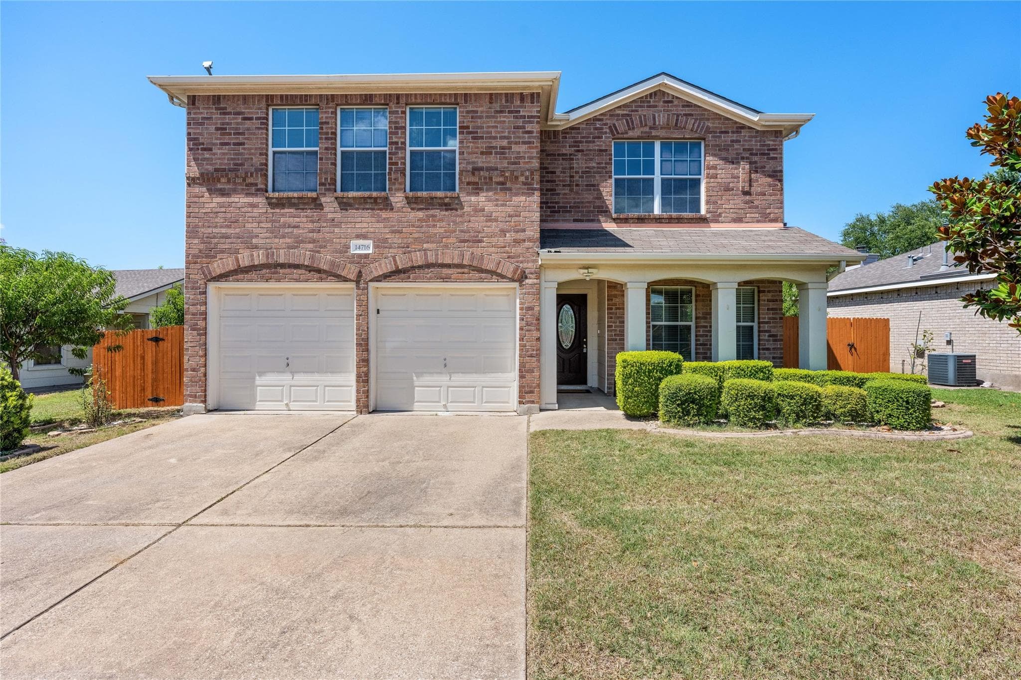 14716 Lantern Ln
