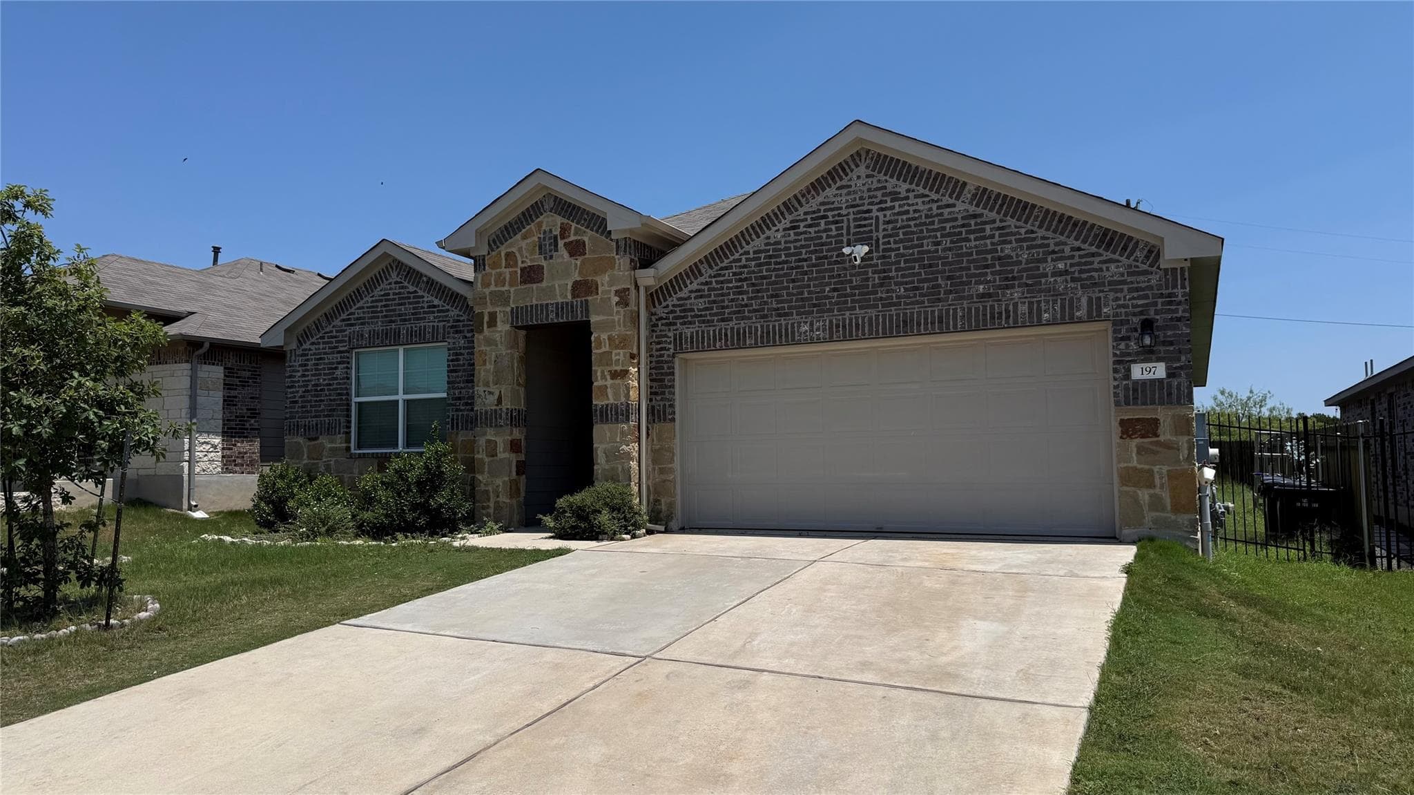 197 Arrowhead Vine St