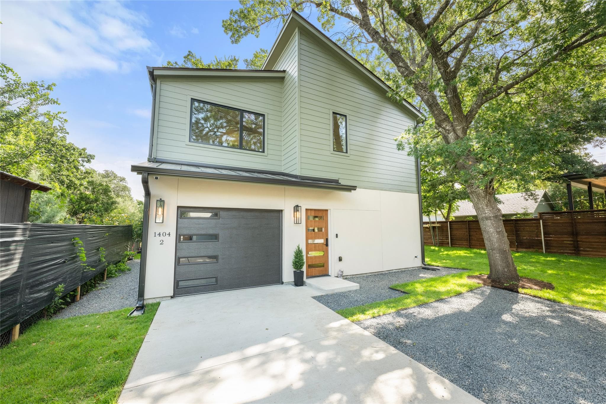 1404 Justin Ln #2